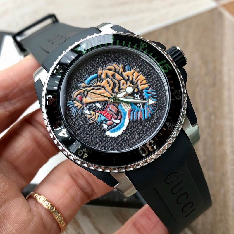 Relógio Gucci
