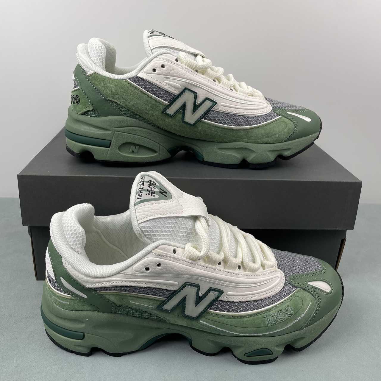 New Balance 1000