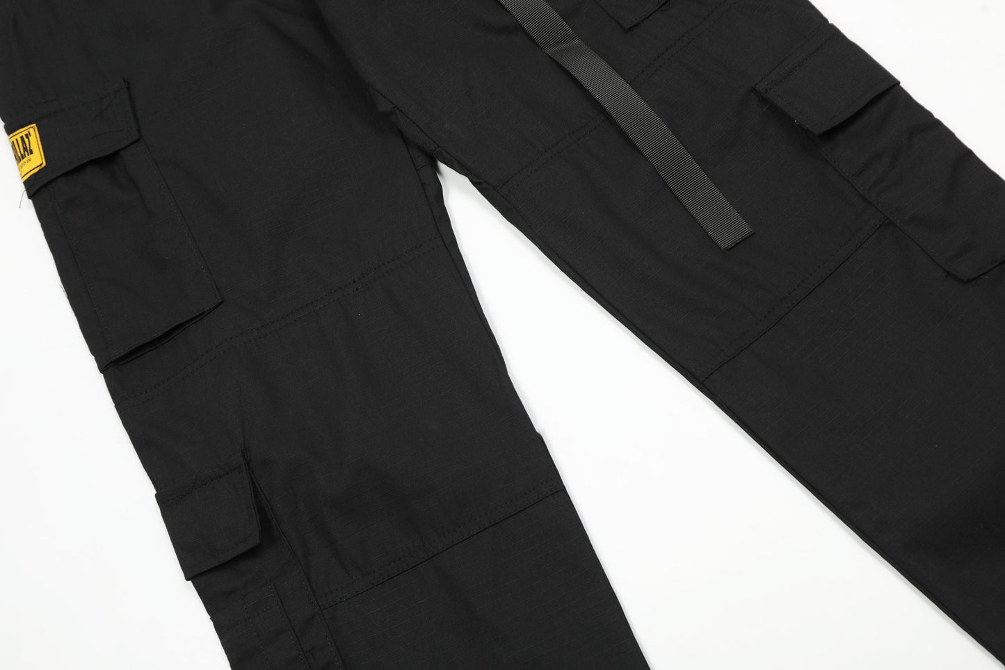 Calça Corteiz Guerillaz Cargo