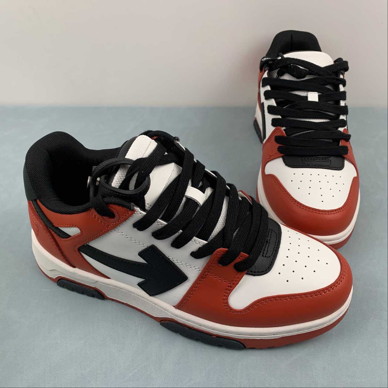 OFF-WHITE Out Of Office "000" Low