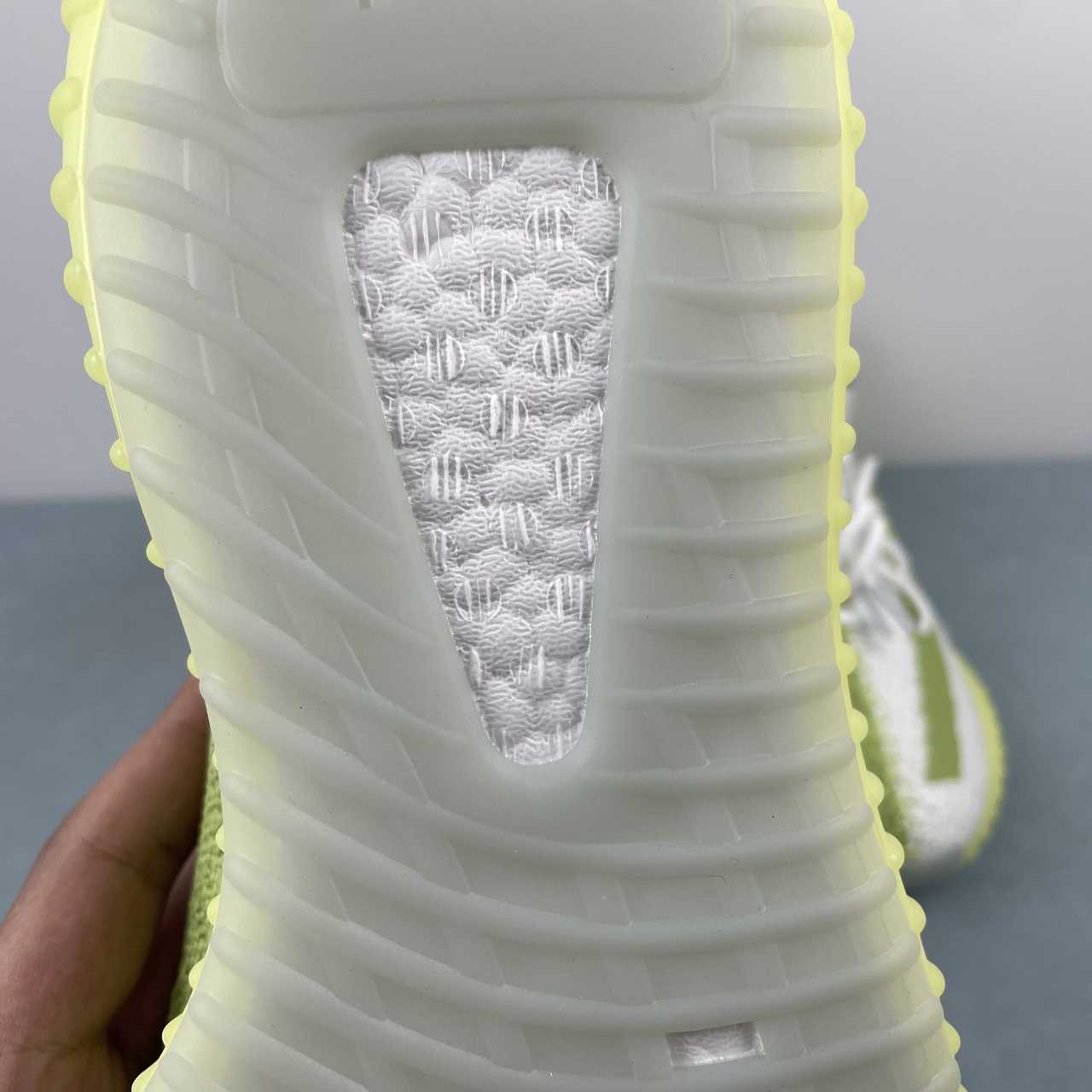 Adidas Yeezy Boost 350 V2