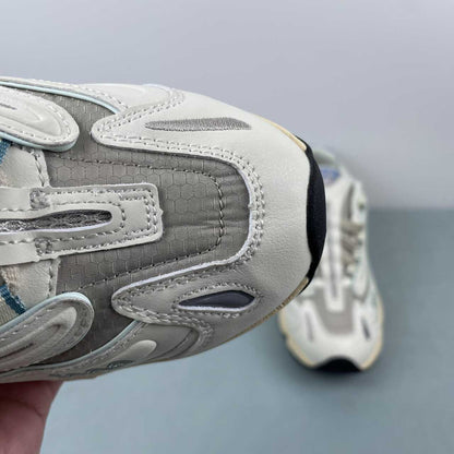 New Balance 1000