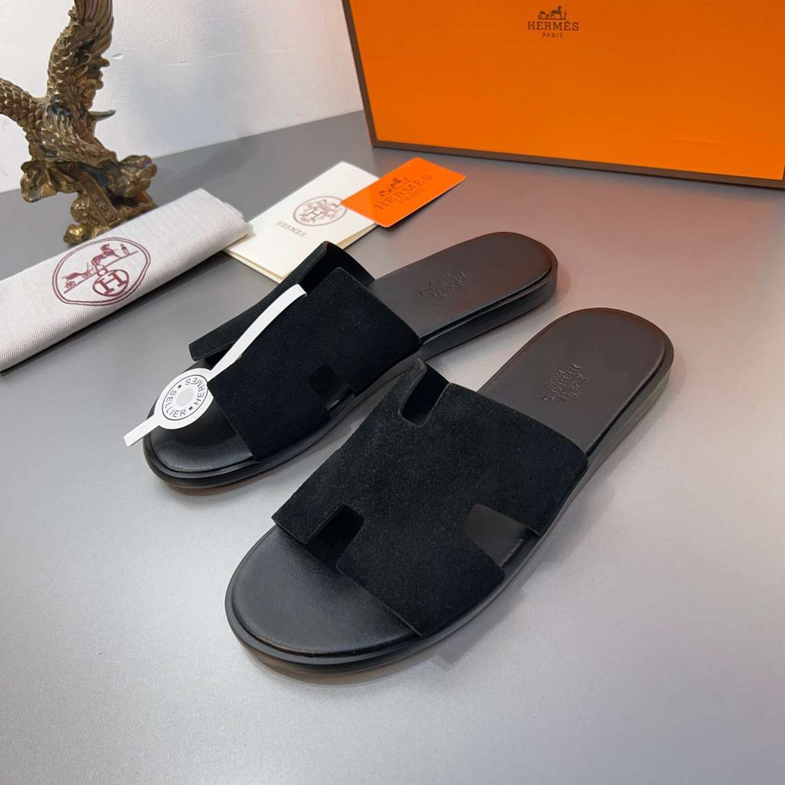 Chinelo Hermes