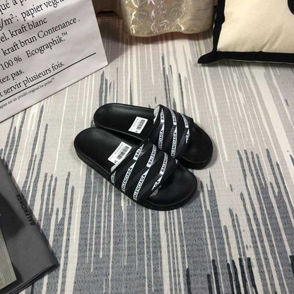 Chinelo Balenciaga