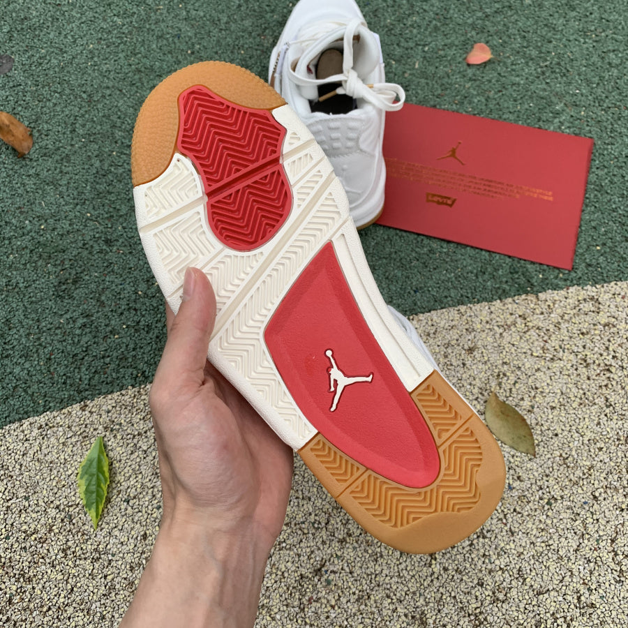 Air Jordan 4