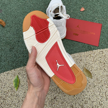 Air Jordan 4