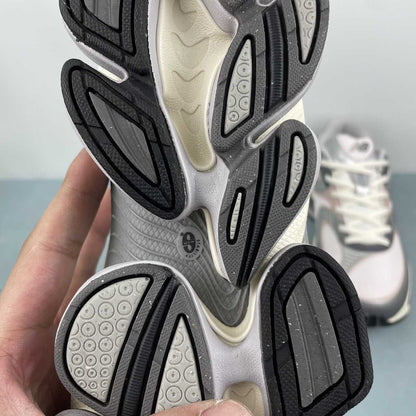 New Balance 2000
