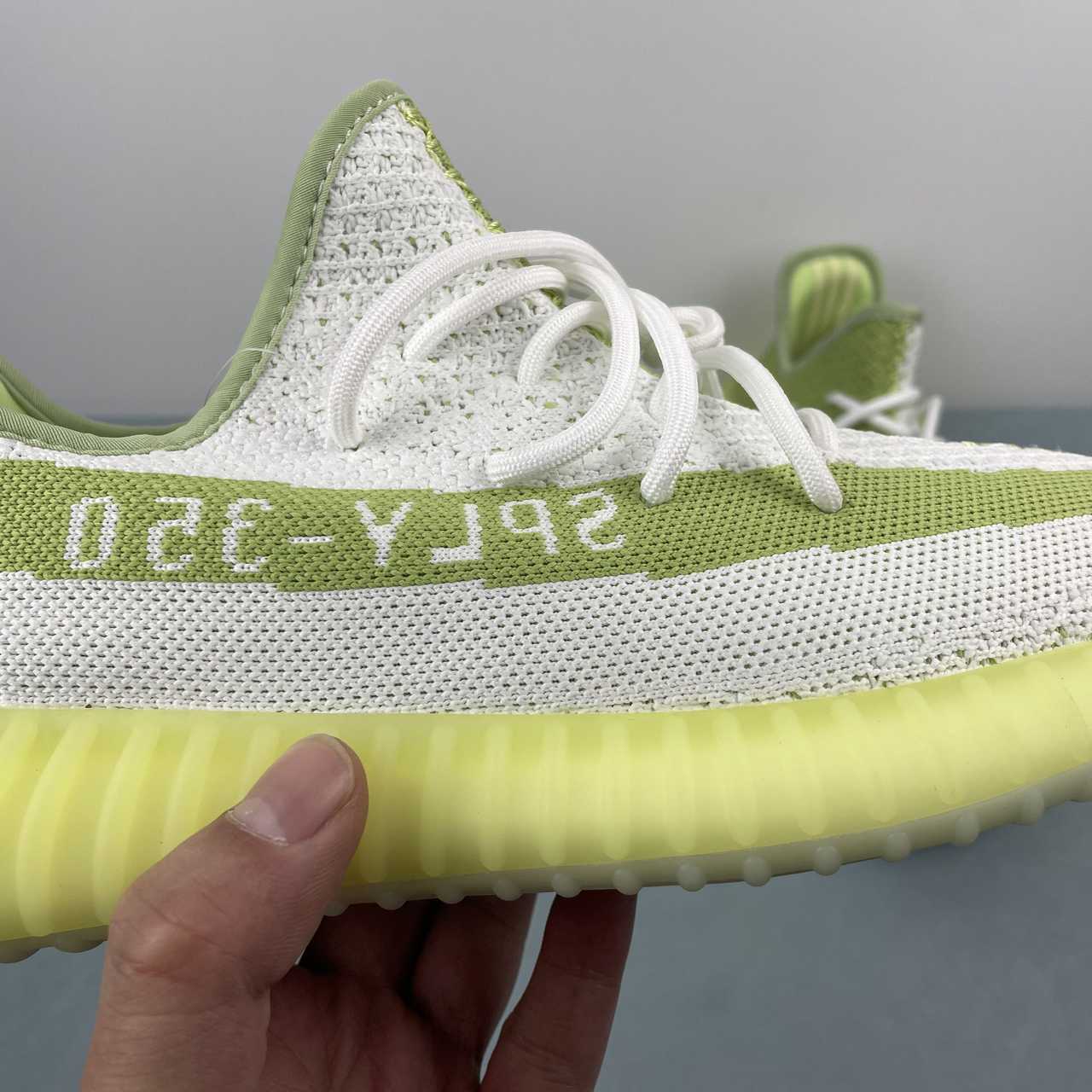 Adidas Yeezy Boost 350 V2