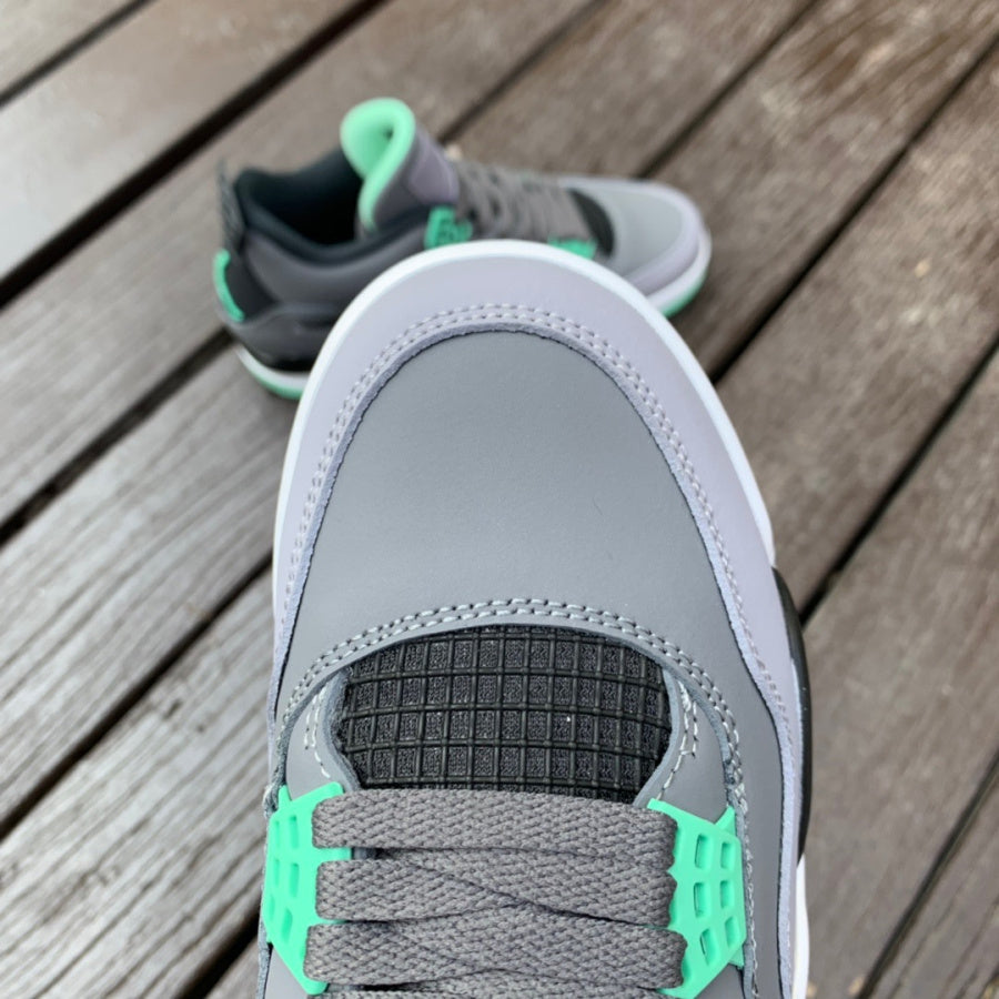 Air Jordan 4