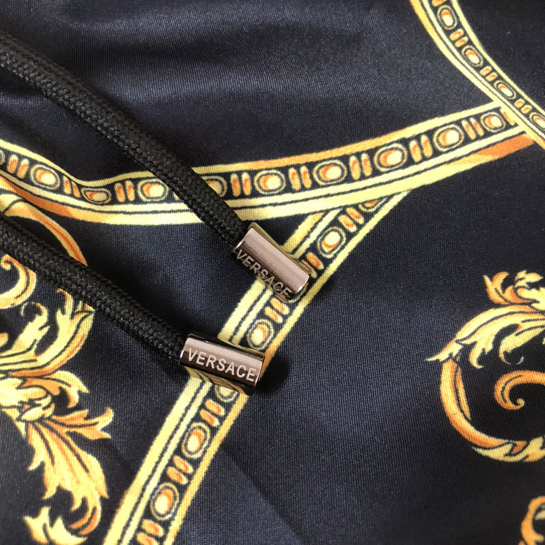 Cortos Versace