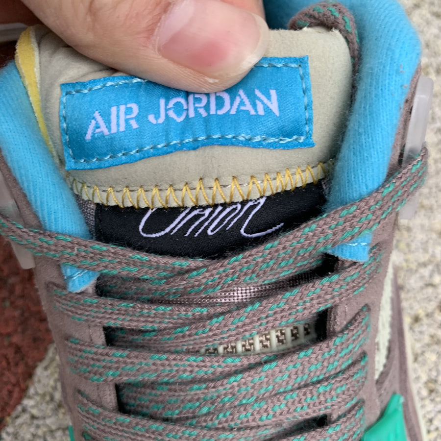 Air Jordan 4