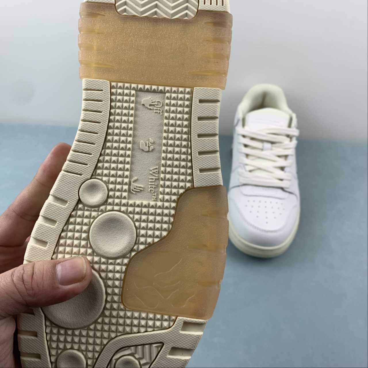 OFF-WHITE Out Of Office "000" Low