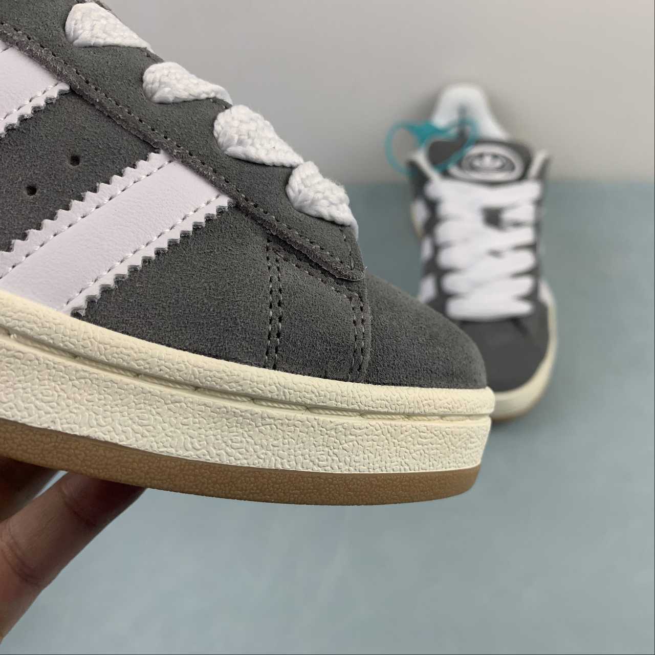 Adidas Campus 00s