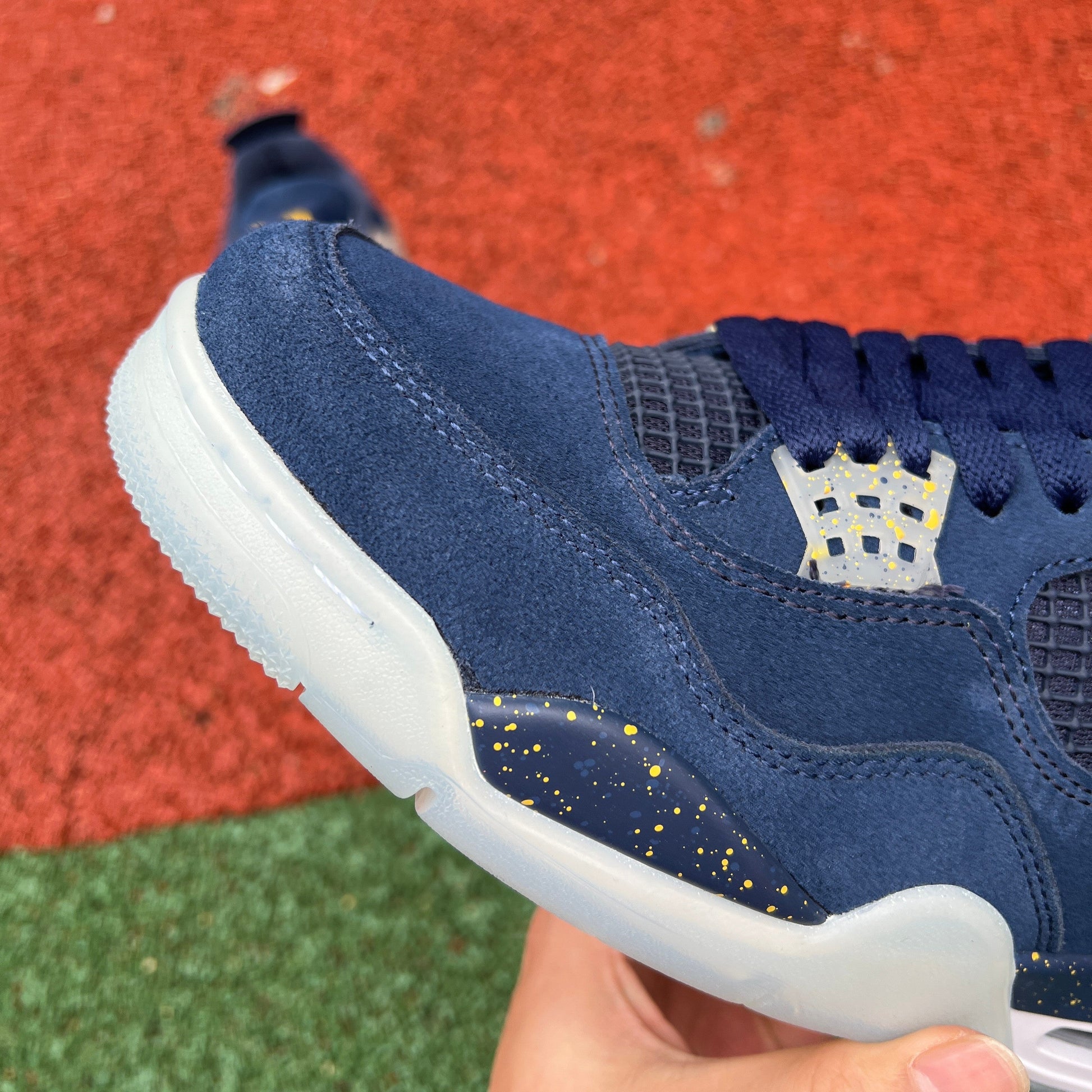 Air Jordan 4