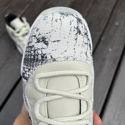 Air Jordan 11