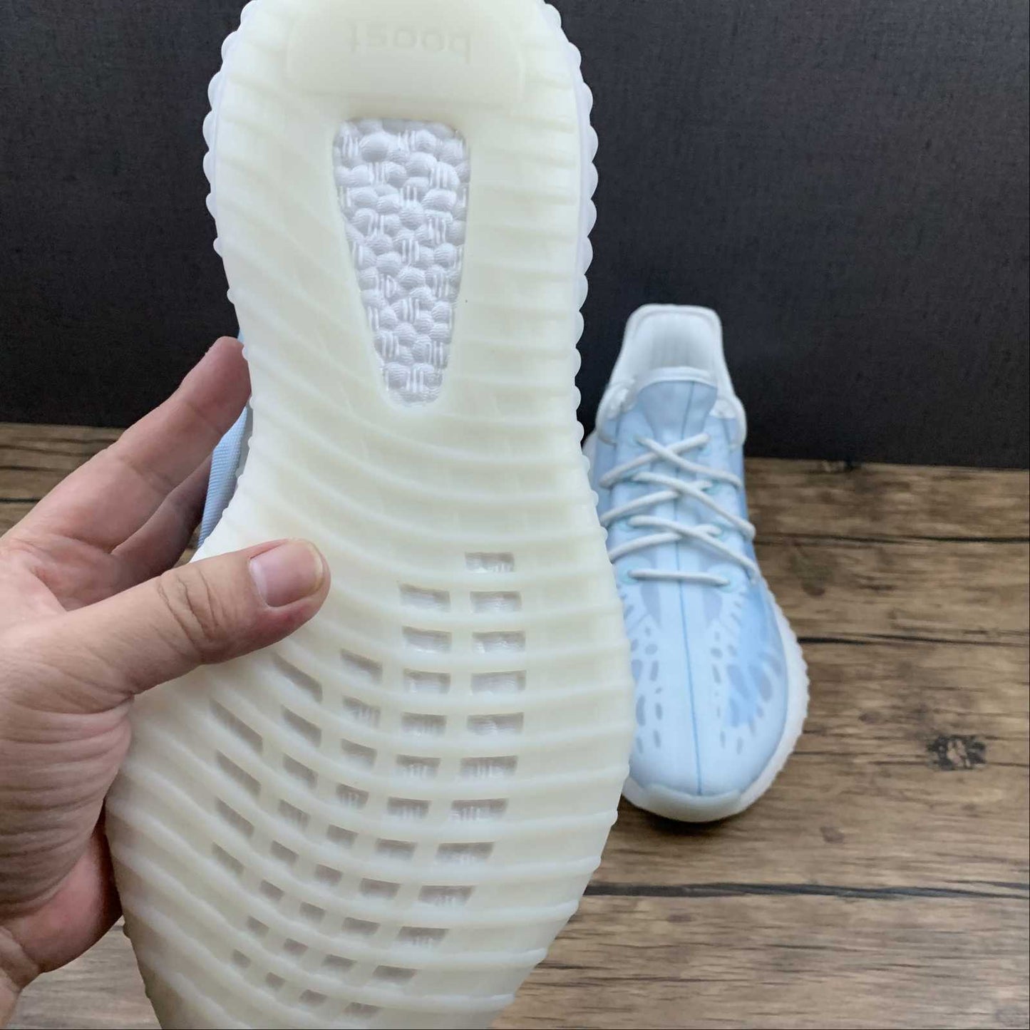 Adidas Yeezy Boost 350 V2