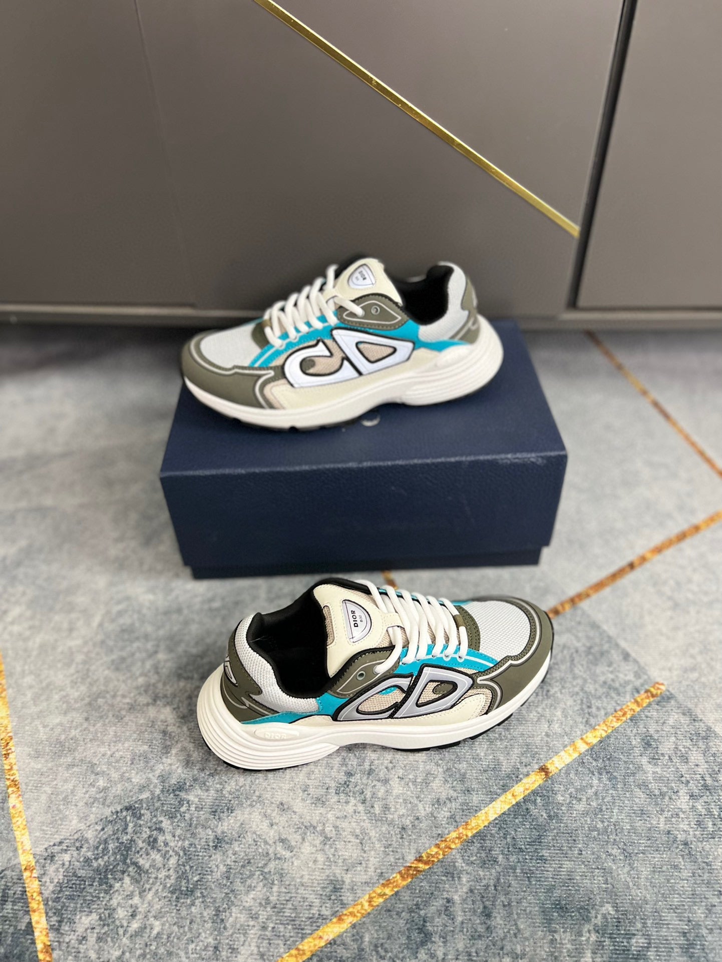 Dior B30