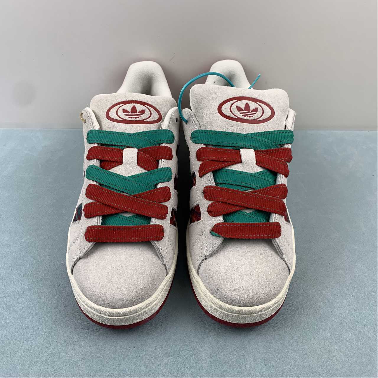 Adidas Campus 00s