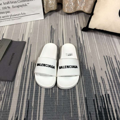Chinelo Balenciaga