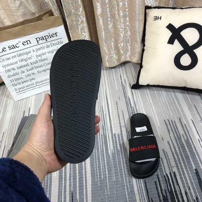 Chinelo Balenciaga