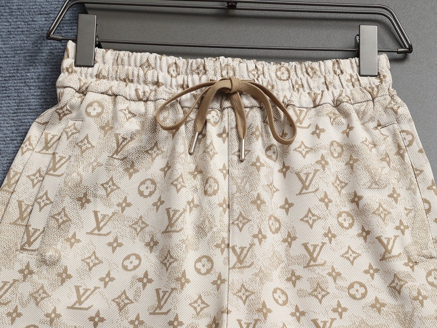 Corto Louis Vuitton