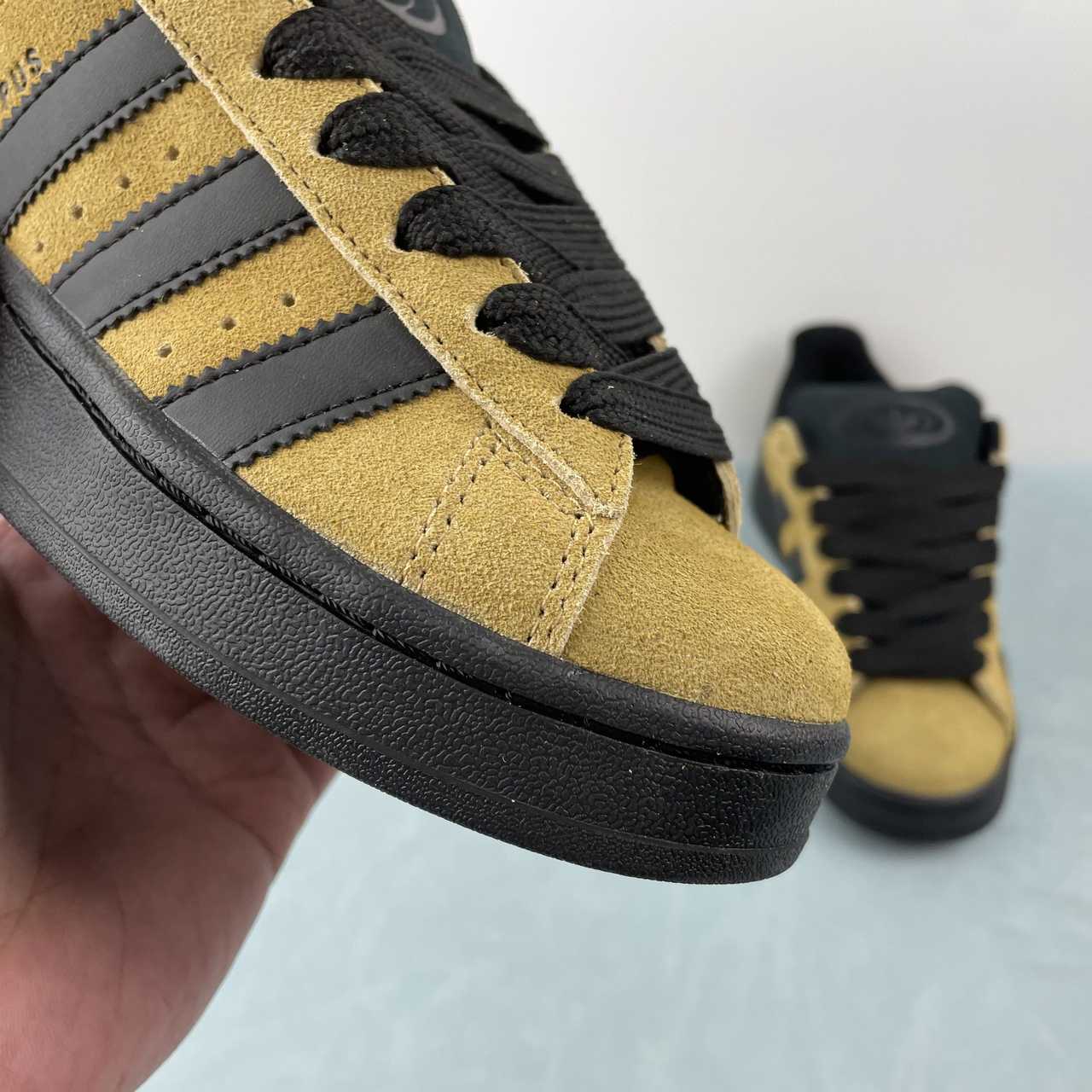 Adidas Campus 00s