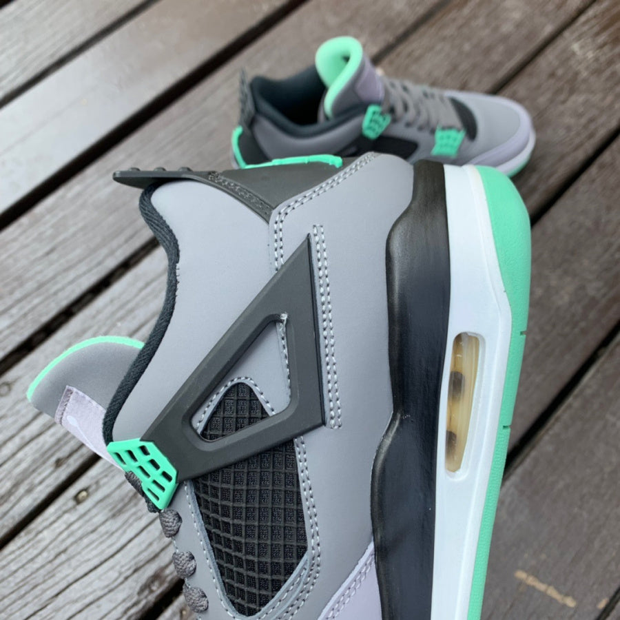 Air Jordan 4