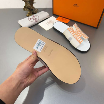Chinelo Hermes
