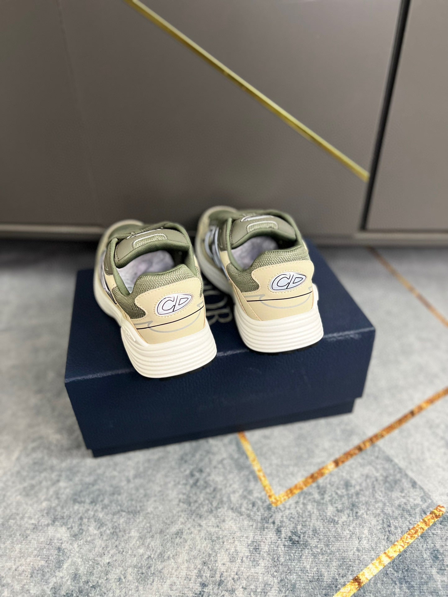 Dior B30