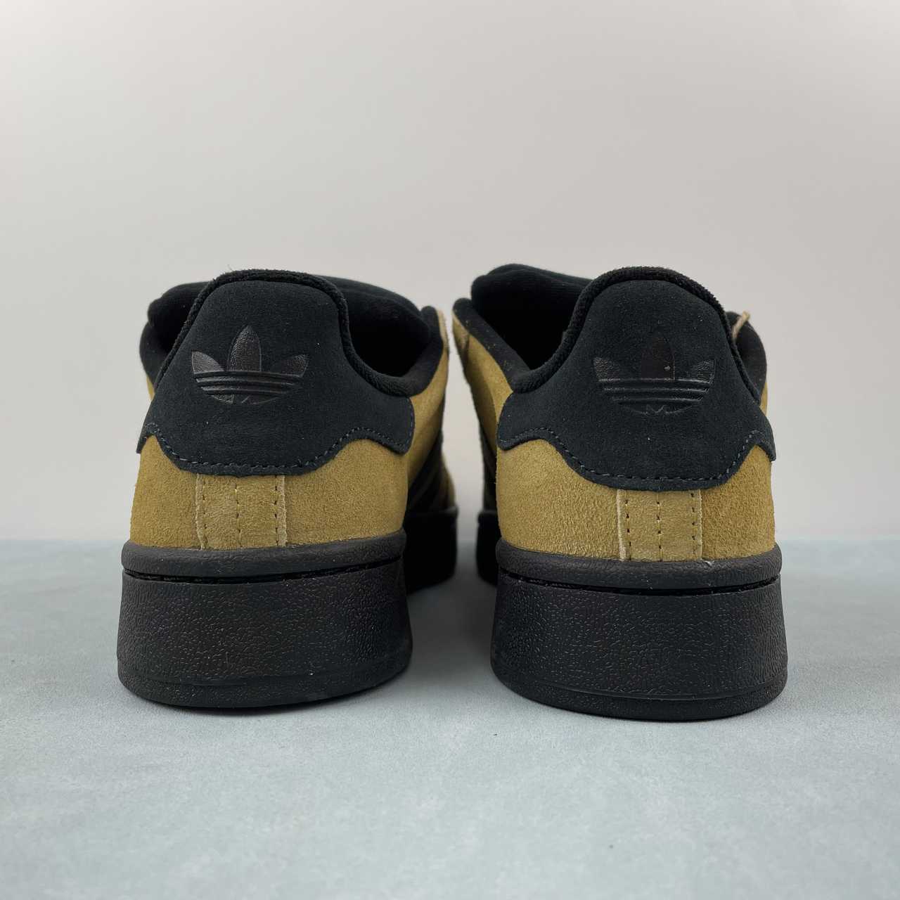 Adidas Campus 00s