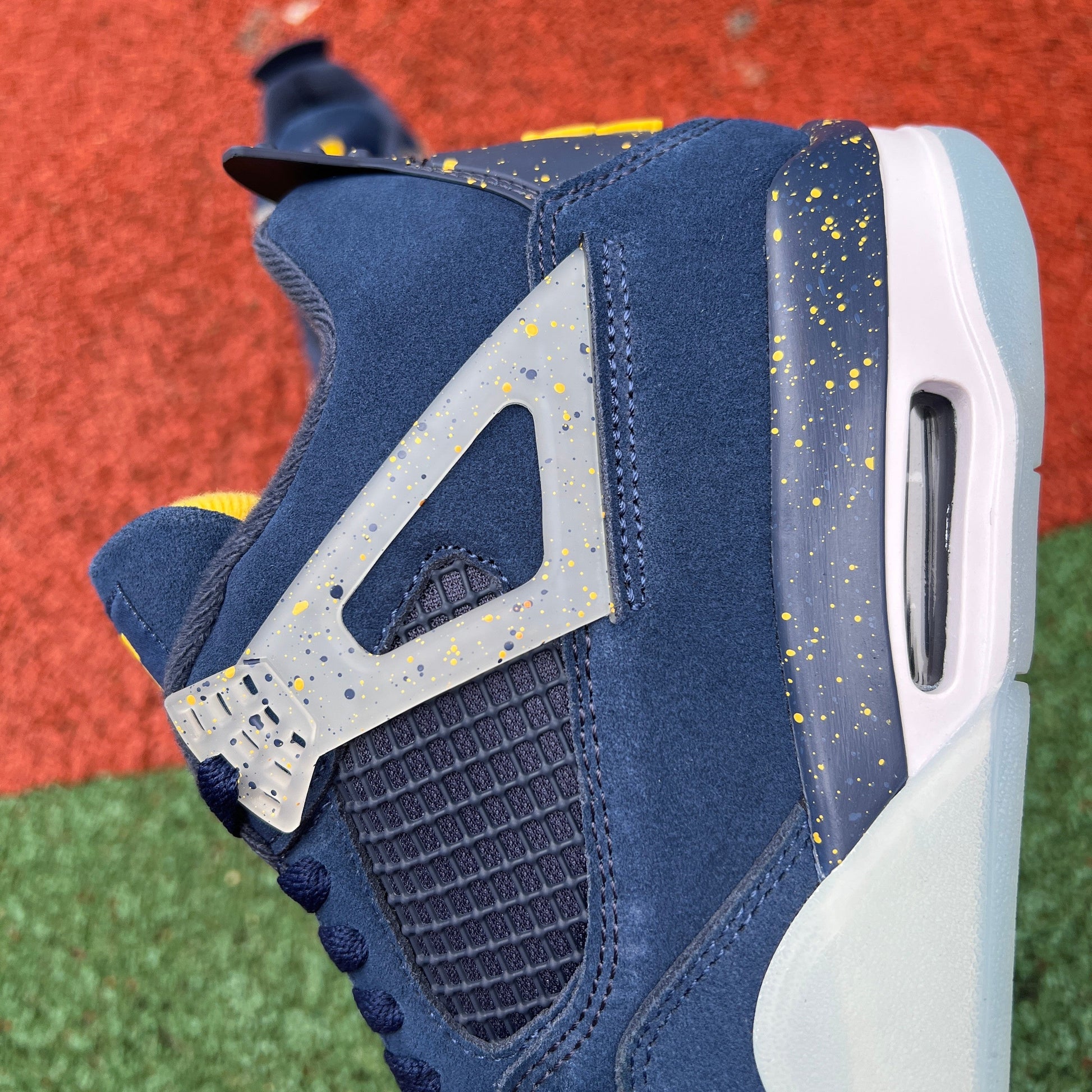 Air Jordan 4