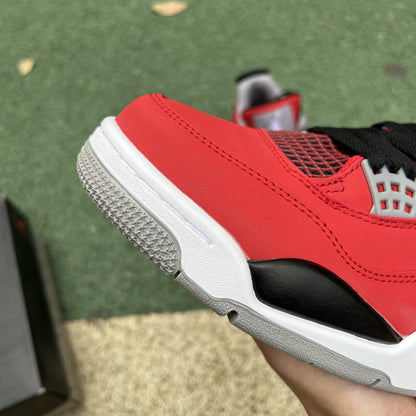 Air Jordan 4