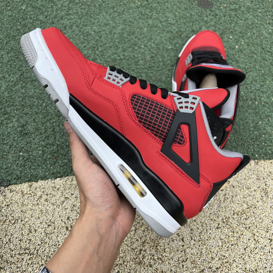 Air Jordan 4