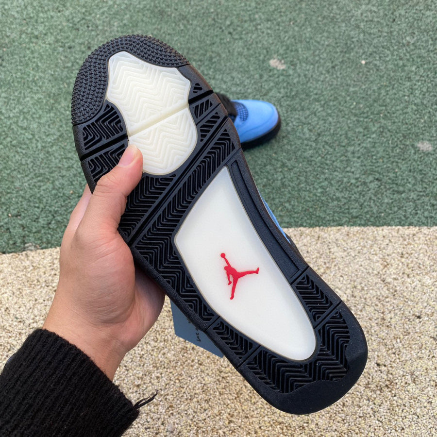 Air Jordan 4