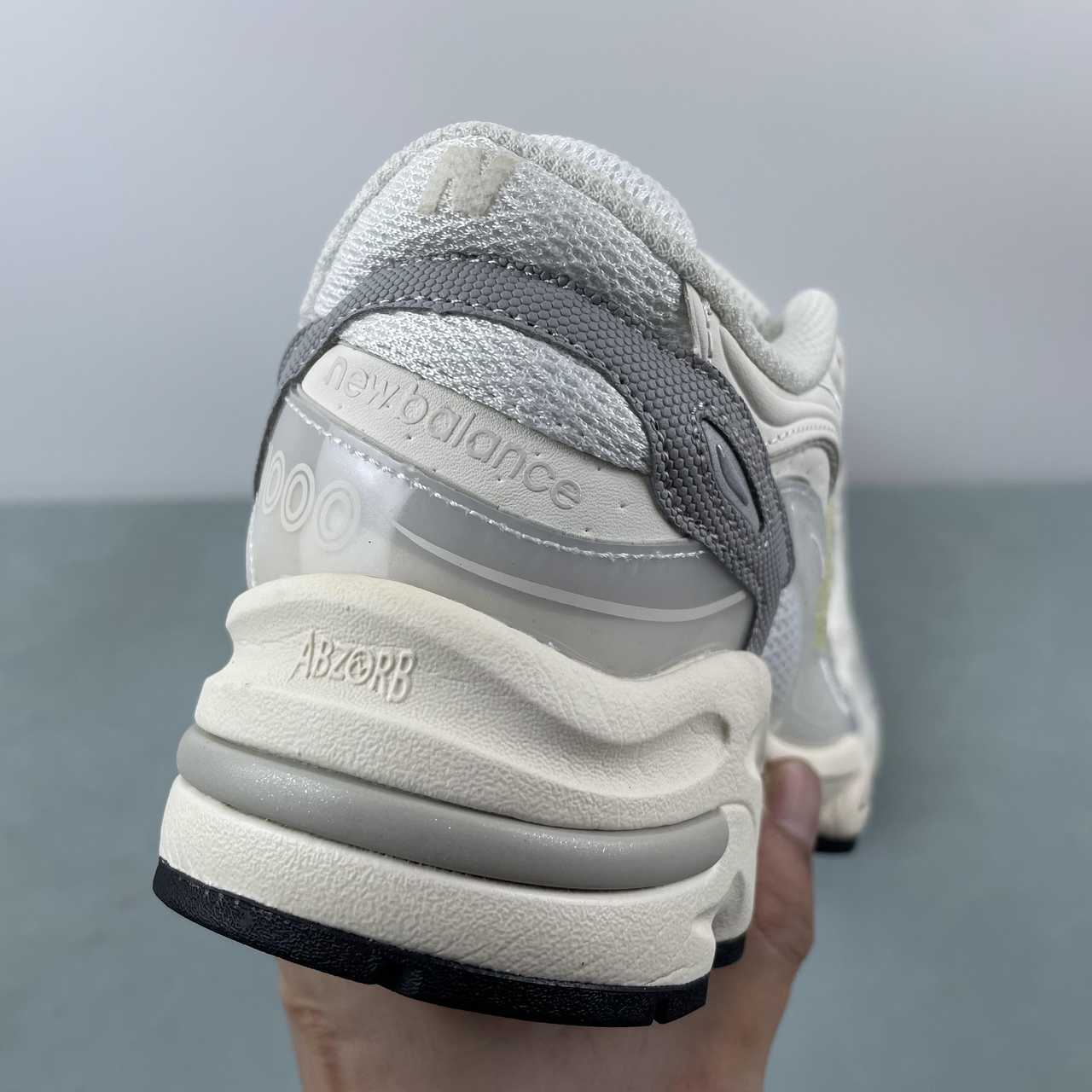 New Balance 1000