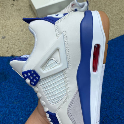 Air Jordan 4