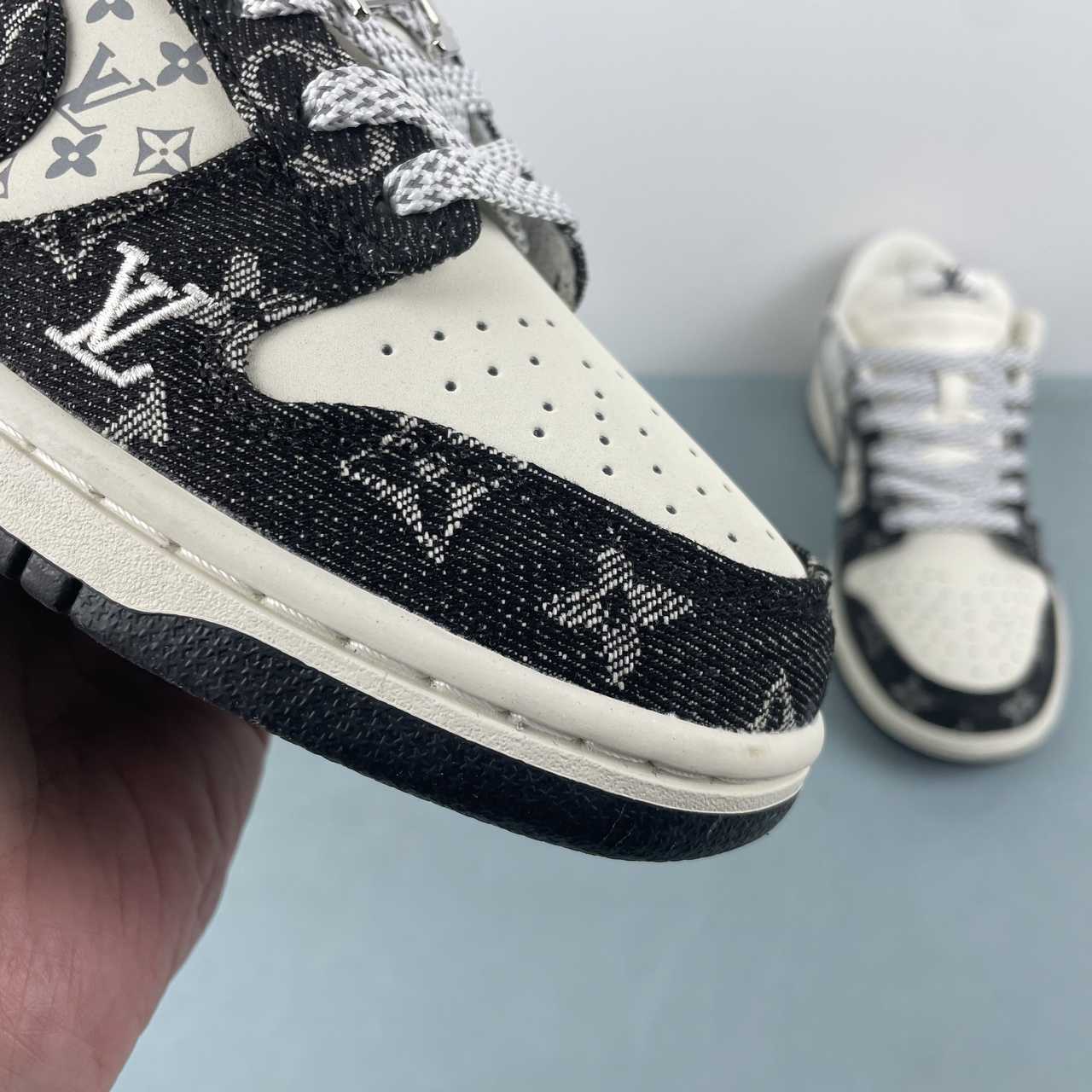 Nike Dunk Low