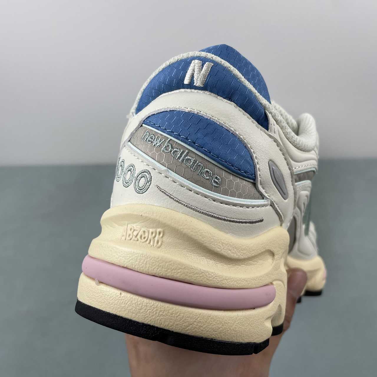 New Balance 1000
