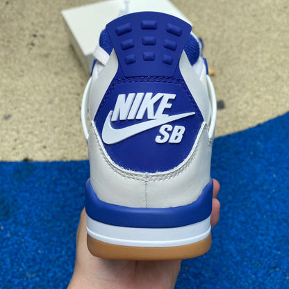 Air Jordan 4
