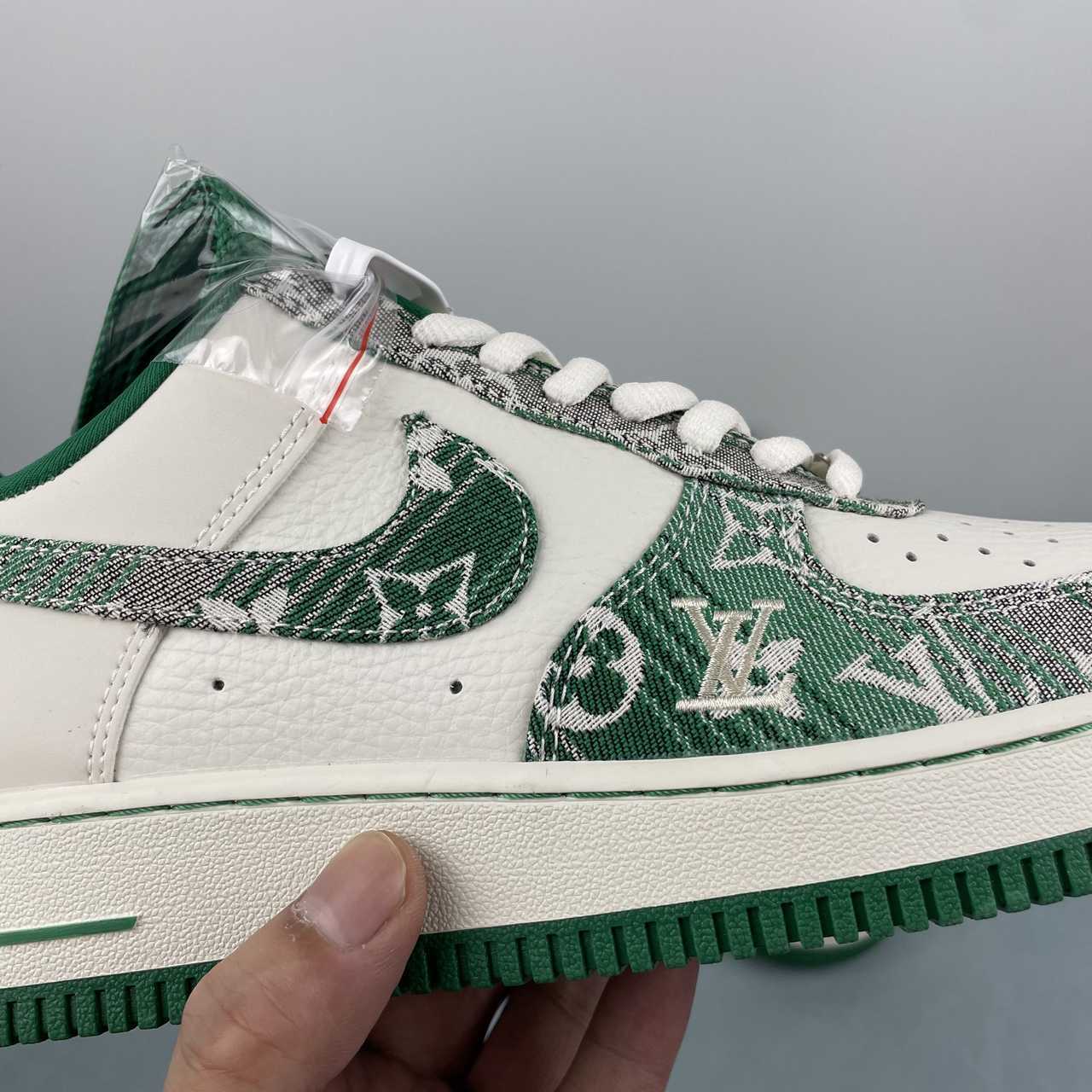 Louis Vuitton x Nike Air Force 1