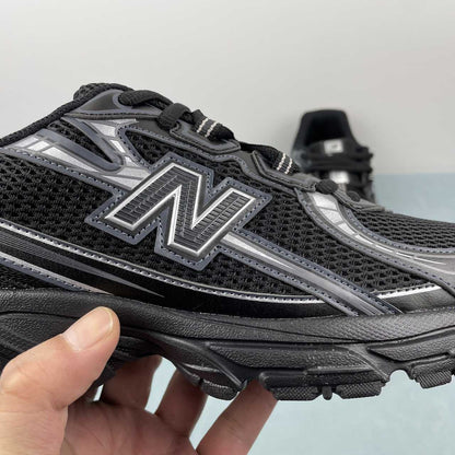 New Balance 740