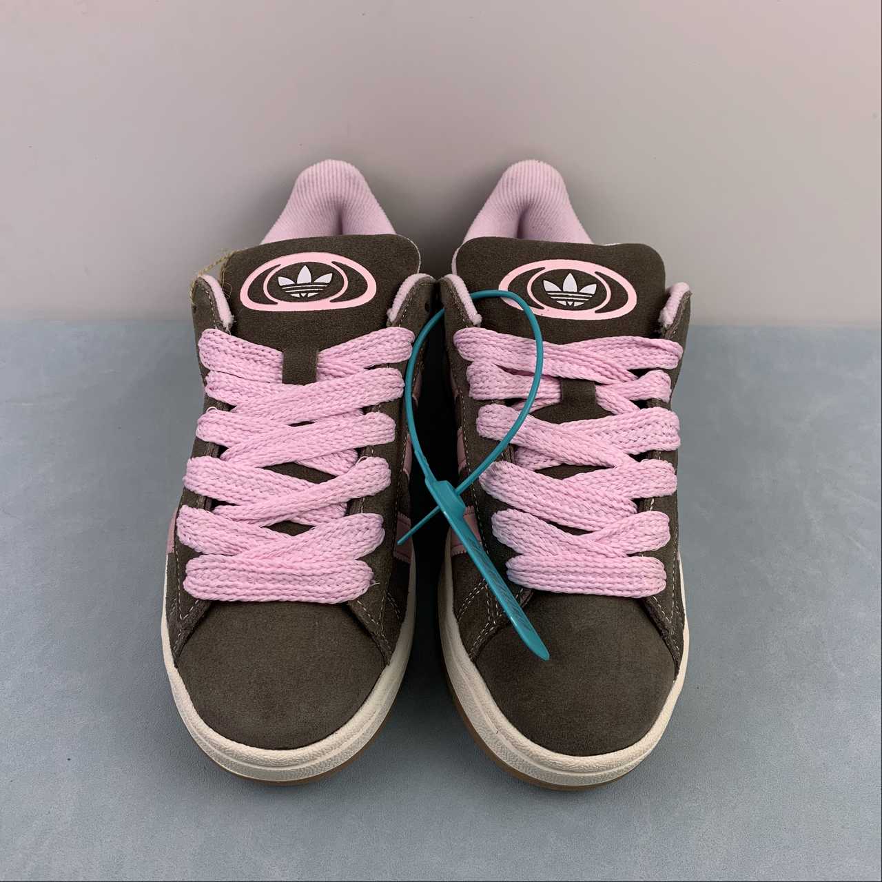 Adidas Campus 00s