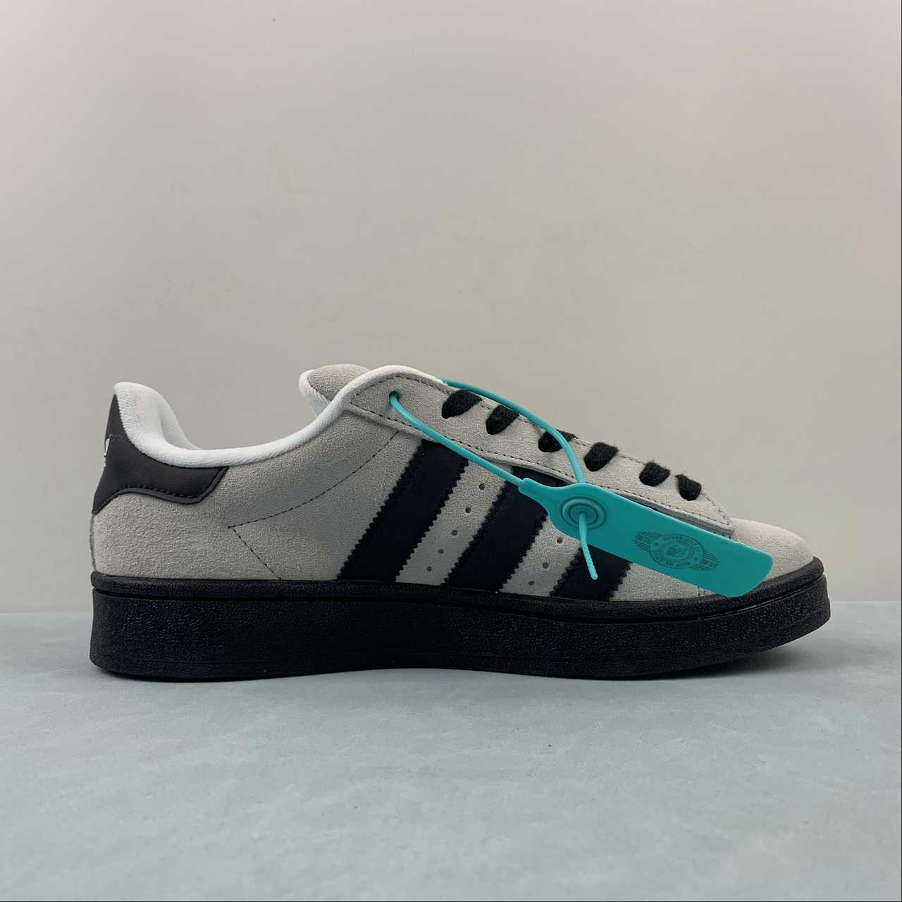 Adidas Campus 00s