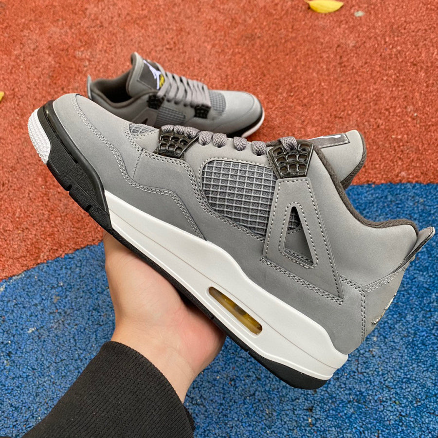 Air Jordan 4