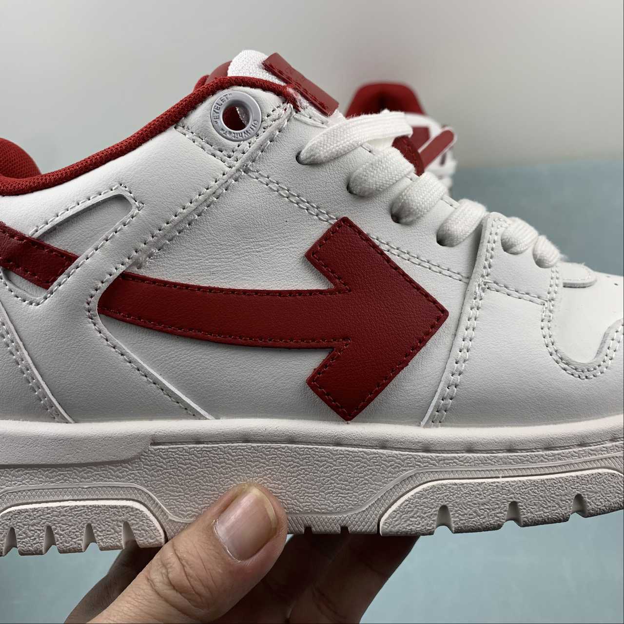 OFF-WHITE Out Of Office "000" Low