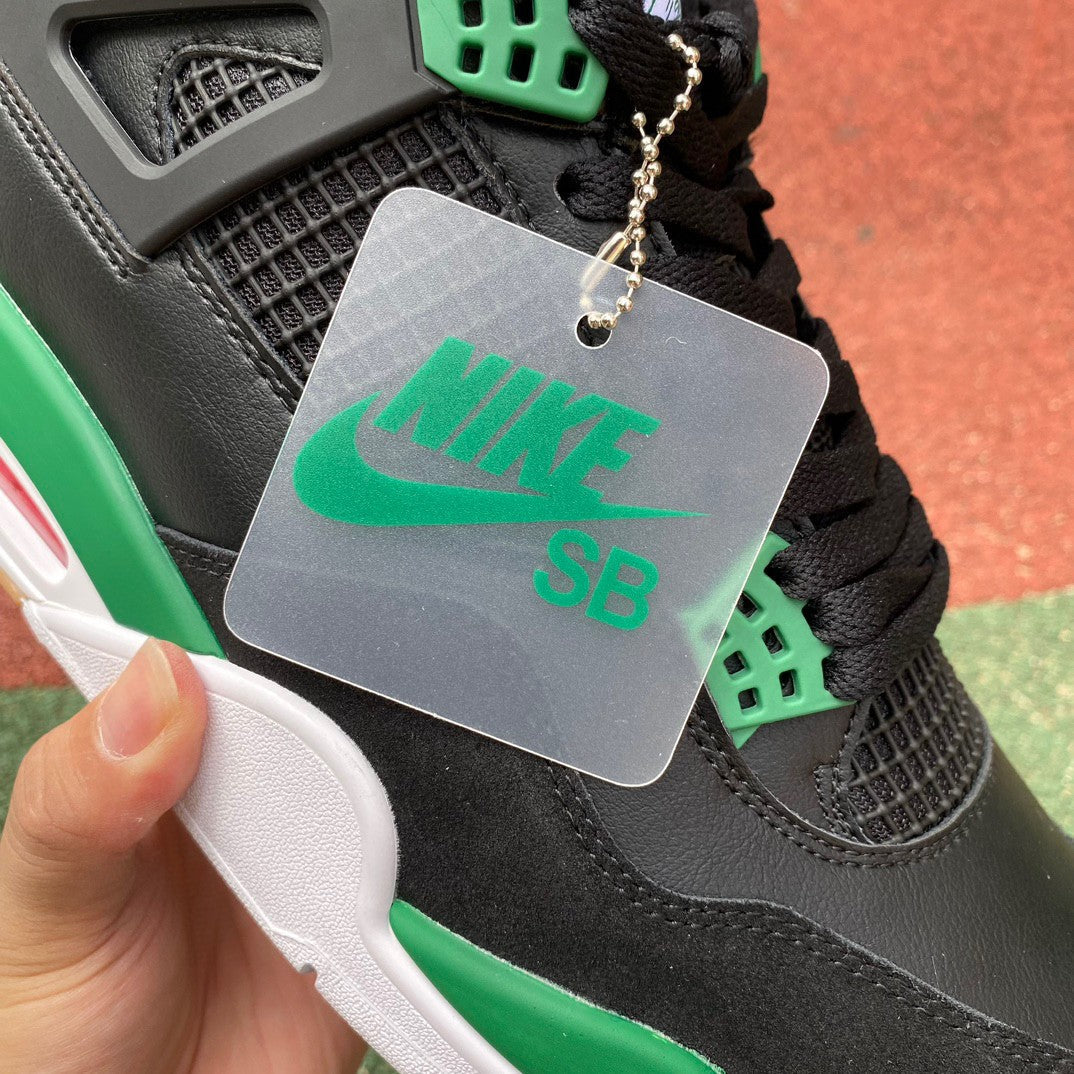 Air Jordan 4