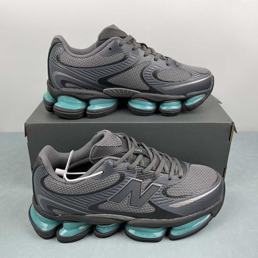 New Balance 2000