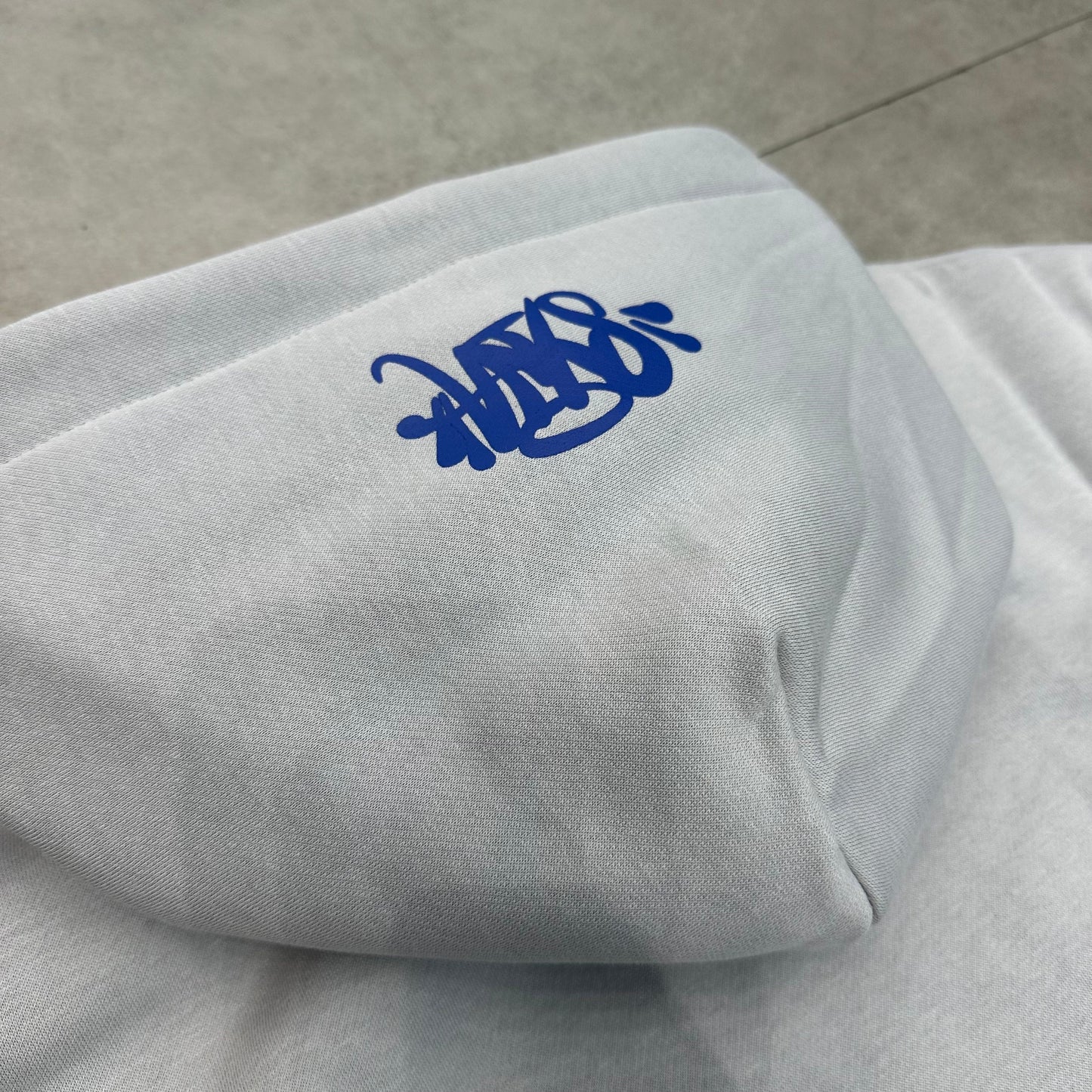 Sudadera con capucha Syna World