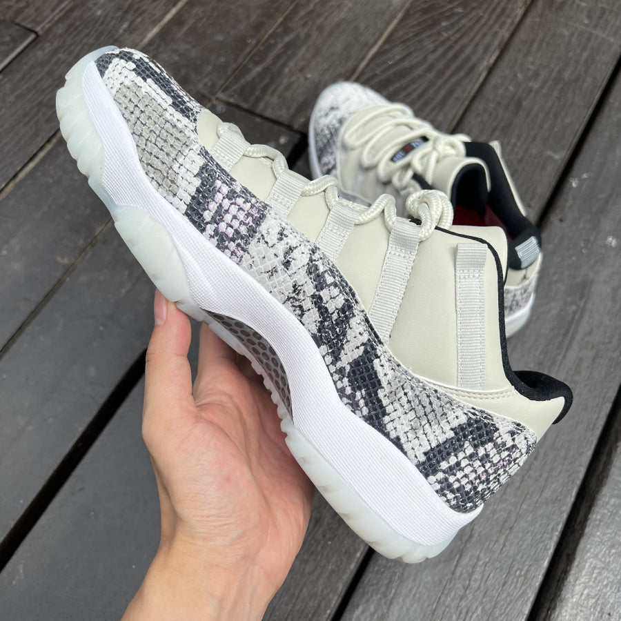 Air Jordan 11