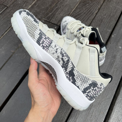 Air Jordan 11